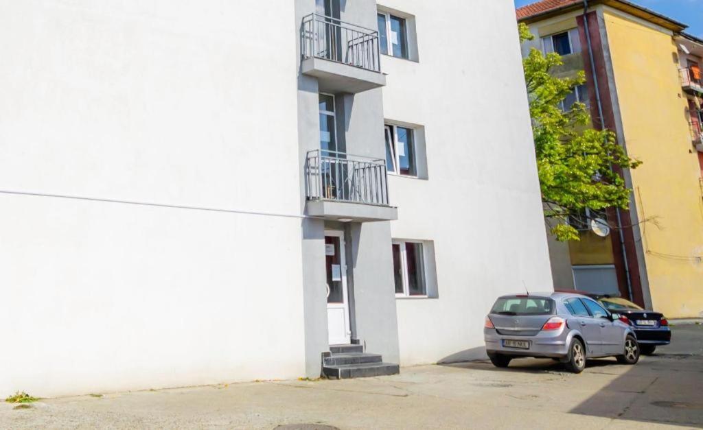 Nice Apartament Arad Kültér fotó